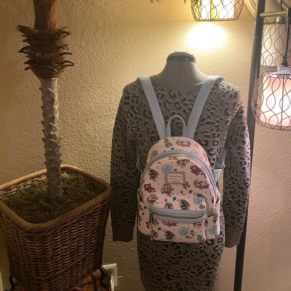 Disney Mickey Mouse back pack - Picture 5 of 11